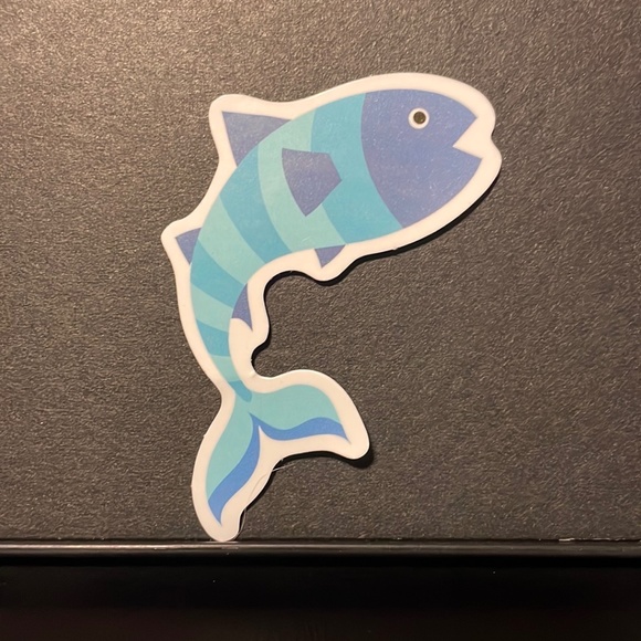 CARTOON FISH STICKER - Picture 1 of 1